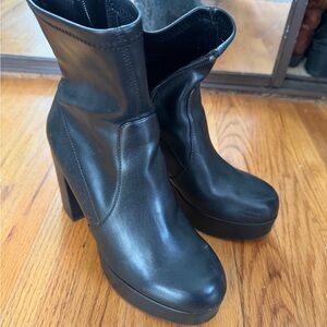 Madden Girl Black Platform Ankle Heeled Boots